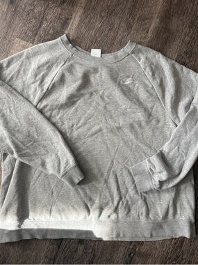 Nike Light Gray Crewneck Sweatshirt